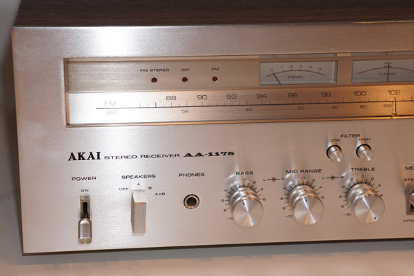 Akai AA-1175