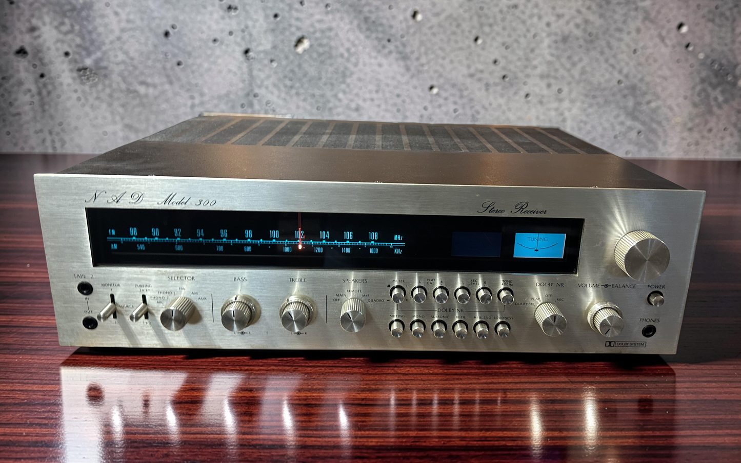 NAD Model 300