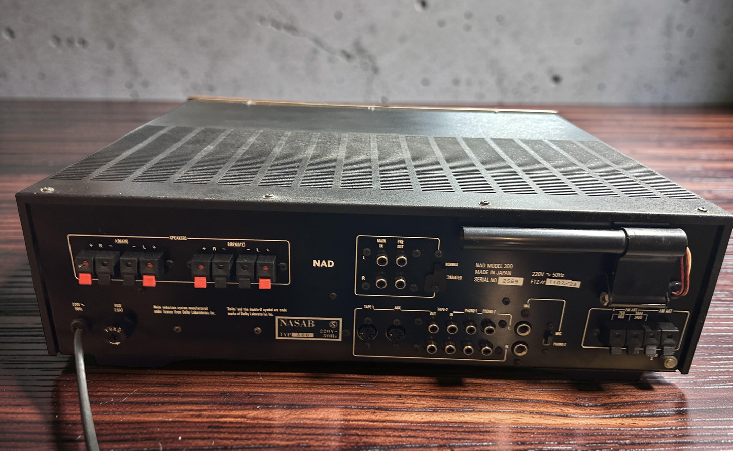 NAD Model 300