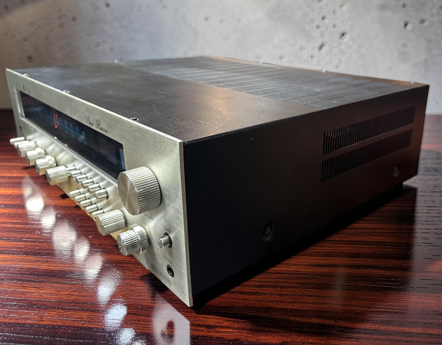 NAD Model 300