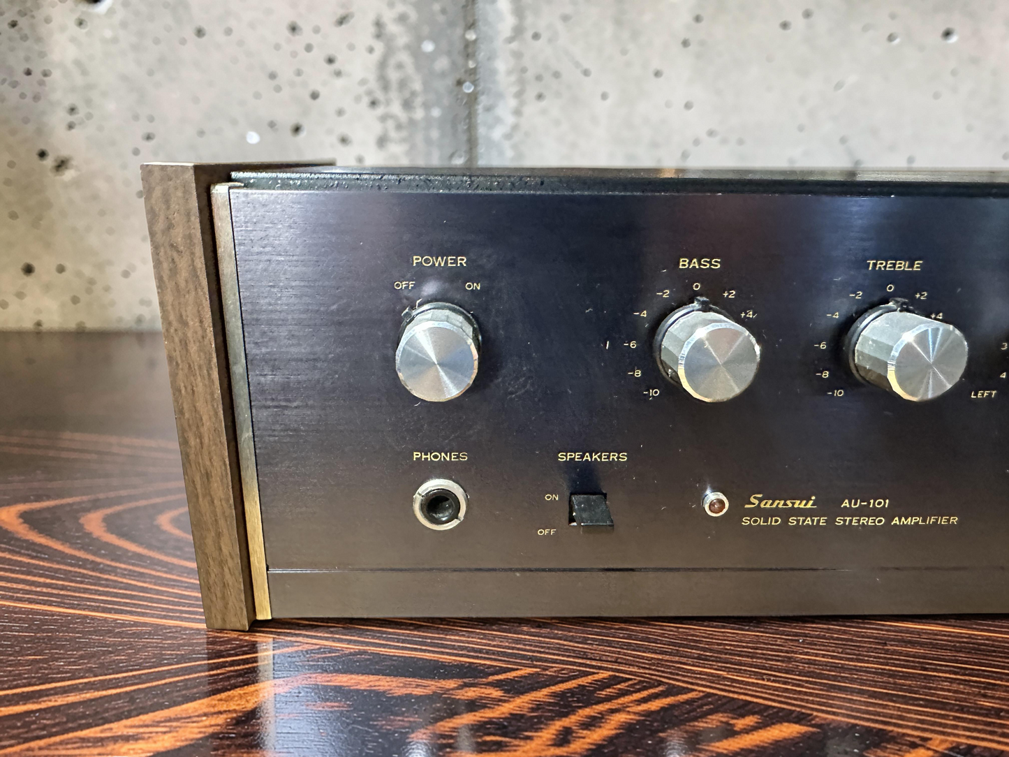 Sansui AU-101