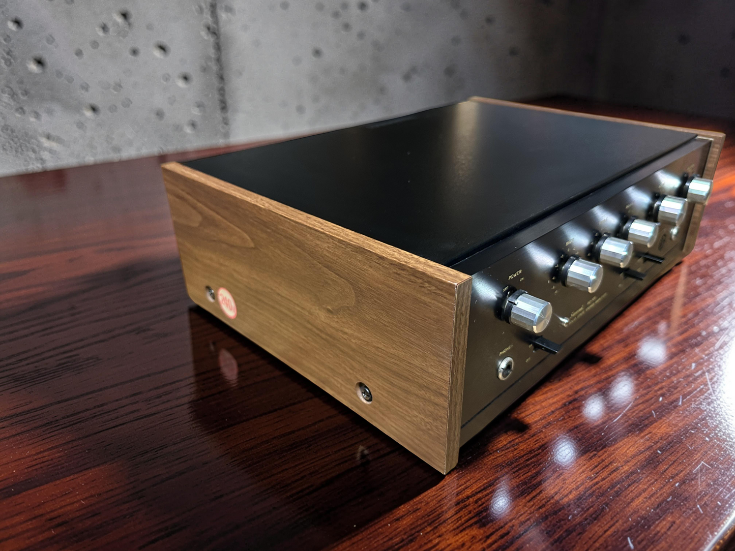Sansui AU-101