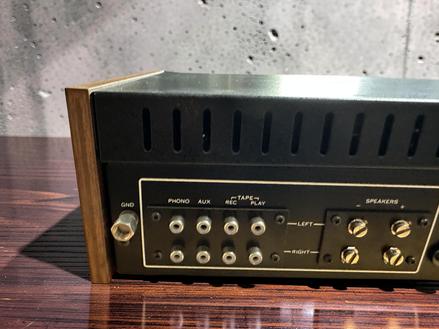 Sansui AU-101