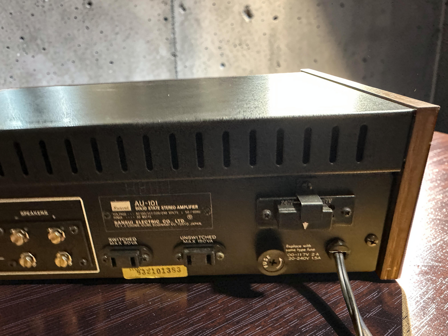 Sansui AU-101