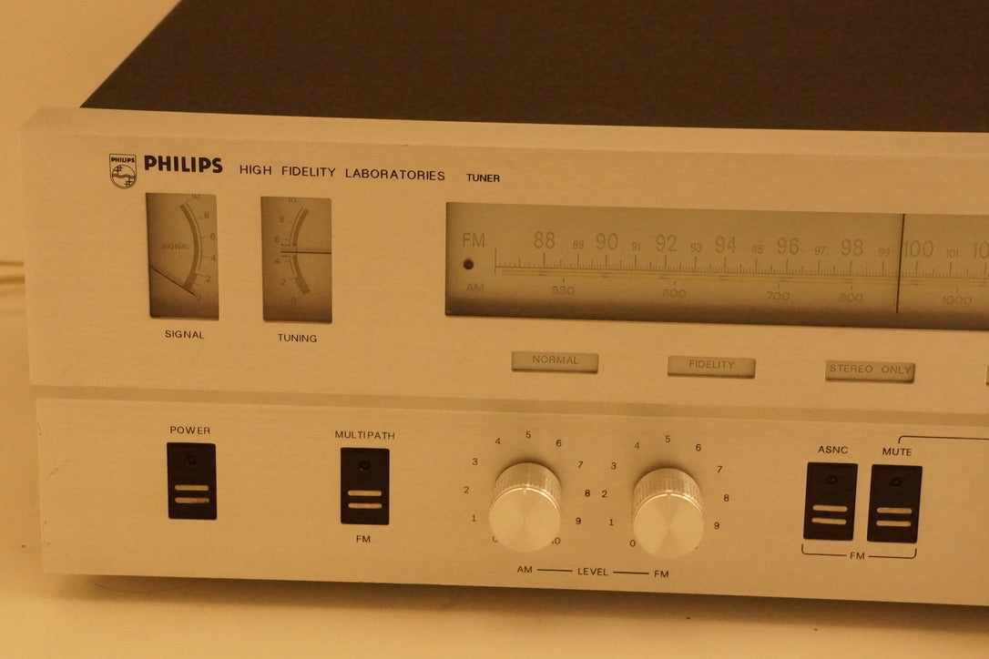Philips 578, 673 and 572
